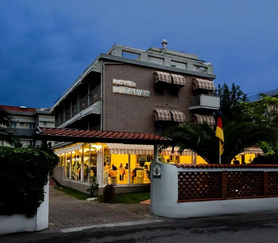 Hotel Euromar Marina di Massa 3*,  Italia